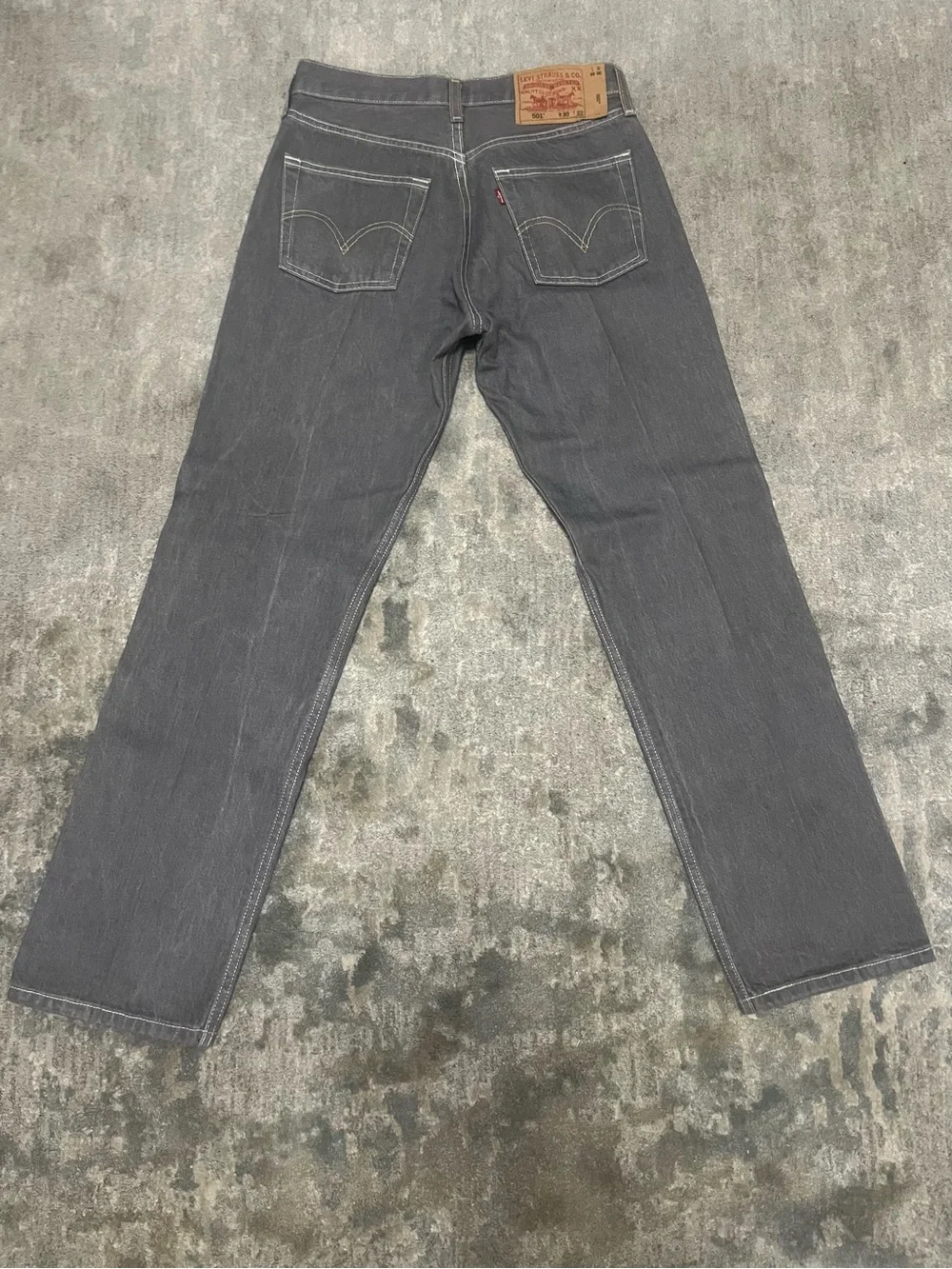 Levi's Men's Straight-Leg Jeans in Dark Gray